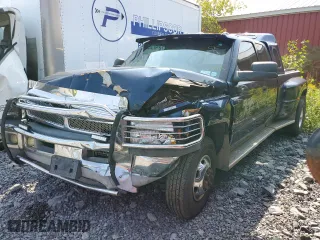 2001 Dodge Ram 3500 with VIN 1B7MC33711J607877, listed as a Copart auction lot 71581024 with 186,115 mi miles and Salvage Title. Bid and sale history available at carsss.com. Image 1.