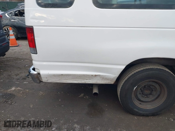 2010 Ford Econoline Passenger XL с VIN 1FBSS3BL6ADA81371, выставлен на аукционе IAAI как лот 41192772 с пробегом 154 886 миль миль и . История ставок и продаж доступна на DreamBid. Изображение 20.