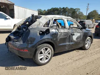 2017 Audi Q3 Premium with VIN WA1BCCFS4HR015953, listed as a Copart auction lot 75242954 with 0 mi miles and Salvage Title. Bid and sale history available at carsss.com. Image 3.