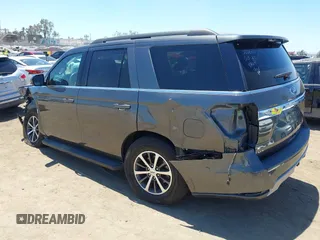 2020 Ford Expedition XLT z VIN 1FMJU1HT8LEA85914, wystawiony jako IAAI lot #42233839 z przebiegiem 71 412 mil mil oraz . Historia ofert i sprzedaży dostępna na DreamBid. Obrazek 3.