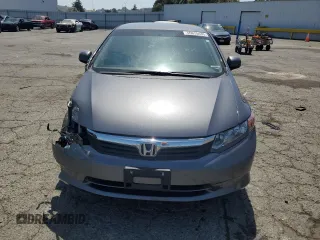 2012 Honda Civic LX z VIN 2HGFB2F59CH603985, wystawiony jako Copart lot #55675435 z przebiegiem 125 567 mil mil oraz Szkoda całkowita • Salvage title. Historia ofert i sprzedaży dostępna na DreamBid. Obrazek 5.