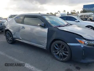 2014 Scion tC z VIN JTKJF5C79E3073875, wystawiony jako IAAI lot #41536021 z przebiegiem 158 154 mil mil oraz . Historia ofert i sprzedaży dostępna na DreamBid. Obrazek 6.