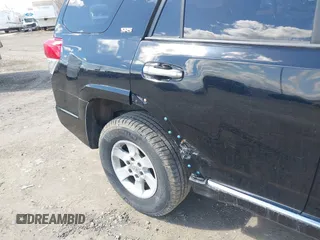2010 Toyota 4Runner Trail with VIN JTEBU5JR0A5003049, listed as a IAAI auction lot 39075977 with 159,785 mi miles and . Bid and sale history available at DreamBid. Image 6.