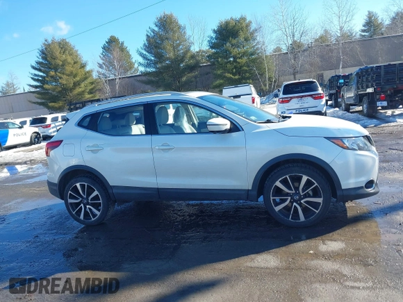 2017 Nissan Rogue Sport SL with VIN JN1BJ1CR6HW118250, listed as a IAAI auction lot 41625103 with 152,989 mi miles. Bid and sale history available at carsss.com. Image 13.