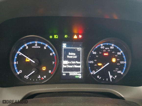 2018 Toyota RAV4 XLE with VIN 2T3WFREV5JW495584, listed as a Copart auction lot 48867725 with 34,060 mi miles and Salvage Title. Bid and sale history available at carsss.com. Image 9.