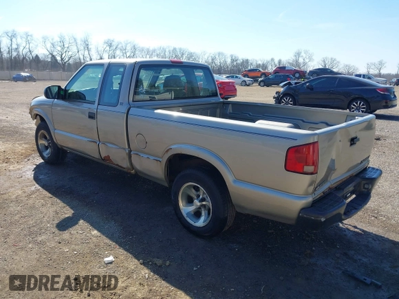 2003 Chevrolet S-10 with VIN 1GCCS19H438100436, listed as a IAAI auction lot 41891848 with 117,907 mi miles and . Bid and sale history available at DreamBid. Image 3.