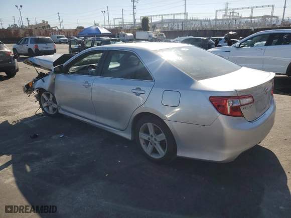 2012 Toyota Camry L with VIN 4T1BF1FK1CU126575, listed as a Copart auction lot 50151035 with 170,564 mi miles and Salvage Title. Bid and sale history available at carsss.com. Image 2.