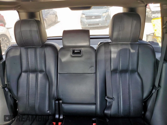 2010 Land Rover Range Rover HSE Lux with VIN SALMF1D40AA316070, listed as a Copart auction lot 61076445 with 188,132 mi miles and Salvage title. Bid and sale history available at DreamBid. Image 10.