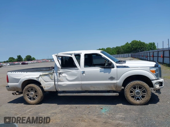2013 Ford F-250 XL z VIN 1FT7W2BT6DEB55273, wystawiony jako IAAI lot #42323813 z przebiegiem 170 212 mil mil oraz . Historia ofert i sprzedaży dostępna na DreamBid. Obrazek 13.