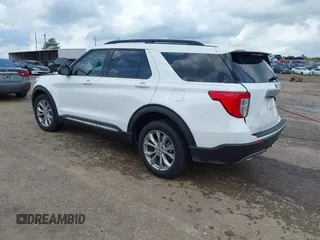 2024 Ford Explorer XLT z VIN 1FMSK7DH5RGA84098, wystawiony jako IAAI lot #42106185 z przebiegiem 9836 mil mil oraz . Historia ofert i sprzedaży dostępna na DreamBid. Obrazek 3.