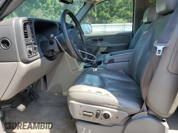 2006 Chevrolet Suburban LS with VIN 1GNFK16Z76J170074, listed as a Copart auction lot 61898635 with 284,436 mi miles and Salvage title. Bid and sale history available at DreamBid. Image 7.