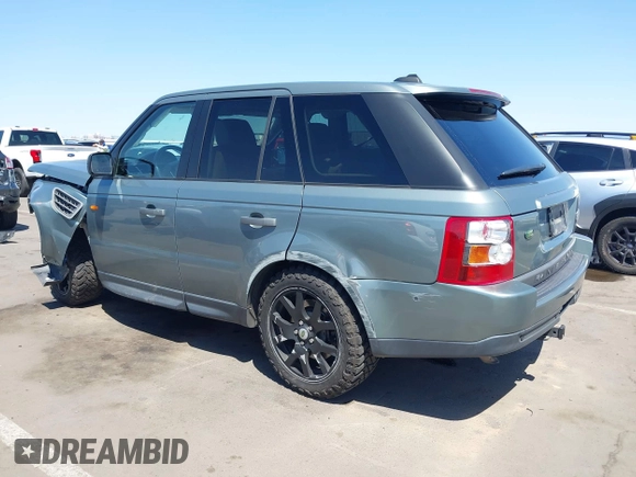 2007 Land Rover Range Rover Sport HSE z VIN SALSK25487A994145, wystawiony jako IAAI lot #41987911 z przebiegiem 217 595 mil mil oraz . Historia ofert i sprzedaży dostępna na DreamBid. Obrazek 3.