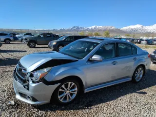 2014 Subaru Legacy Limited z VIN 4S3BMBN61E3020043, wystawiony jako Copart lot #54016045 z przebiegiem 112 451 mil mil oraz Szkoda całkowita • Salvage title. Historia ofert i sprzedaży dostępna na DreamBid. Obrazek 1.