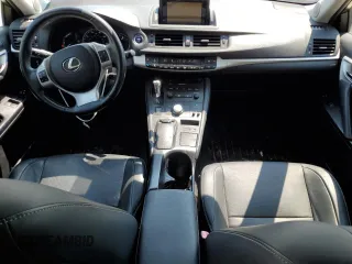 2011 Lexus CT 200h z VIN JTHKD5BH4B2045199, wystawiony jako Copart lot #59996735 z przebiegiem 163 167 mil mil oraz Czysty tytuł • Clean title. Historia ofert i sprzedaży dostępna na DreamBid. Obrazek 8.