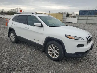 2016 Jeep Cherokee Altitude with VIN 1C4PJMCS6GW240578, listed as a Copart auction lot 53893845 with 234,431 mi miles and Clean Title. Bid and sale history available at carsss.com. Image 4.