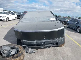 2024 Tesla Cybertruck with VIN 7G2CEHED5RA042424, listed as a IAAI auction lot 41242343 with 1,222 mi miles. Bid and sale history available at carsss.com. Image 13.