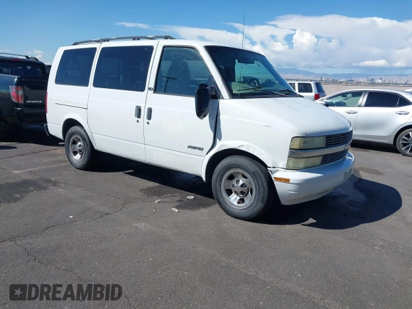 2002 Chevrolet Astro with VIN 1GNDM19X32B114455, listed as a IAAI auction lot 41960758 with 219,333 mi miles. Bid and sale history available at carsss.com. Image 1.