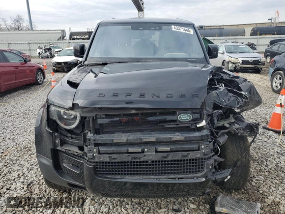 2022 Land Rover Defender SE with VIN SALEP7RU6N2106733, listed as a Copart auction lot 43371445 with 41,667 mi miles and Salvage title. Bid and sale history available at DreamBid. Image 5.