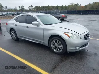 2013 Infiniti M37 with VIN JN1BY1AP4DM513899, listed as a IAAI auction lot 41854573 with 202,480 mi miles. Bid and sale history available at carsss.com. Image 1.