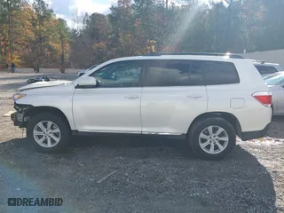 2013 Toyota Highlander with VIN 5TDZK3EH6DS127887, listed as a IAAI auction lot 40918744 with 200,755 mi miles. Bid and sale history available at carsss.com. Image 15.