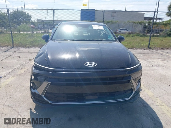2024 Hyundai Sonata Hybrid Limited with VIN KMHL54JJ7RA102010, listed as a IAAI auction lot 42118010 with 3,782 mi miles. Bid and sale history available at carsss.com. Image 12.