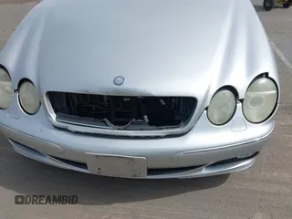 2003 Mercedes-Benz CL 5.0L with VIN WDBPJ75J23A033309, listed as a IAAI auction lot 41980289 with 174,484 mi miles. Bid and sale history available at carsss.com. Image 6.