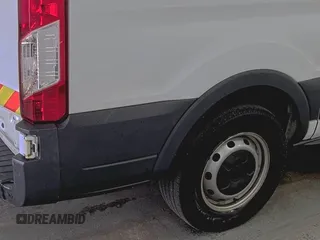 2018 Ford Transit с VIN 1FTYE1YM0JKB52111, выставлен на аукционе IAAI как лот 42832831 с пробегом 132 936 миль миль и . История ставок и продаж доступна на DreamBid. Изображение 32.