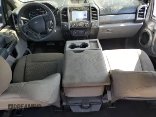 2022 Ford F-250 XL z VIN 1FT7W2BT1NEF29743, wystawiony jako Copart lot #57487725 z przebiegiem 69 686 mil mil oraz Szkoda całkowita • Salvage title. Historia ofert i sprzedaży dostępna na DreamBid. Obrazek 8.
