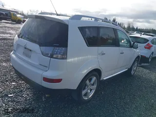 2009 Mitsubishi Outlander XLS with VIN JA4MT41X39Z015171, listed as a IAAI auction lot 41774842 with 262,186 mi miles. Bid and sale history available at carsss.com. Image 4.