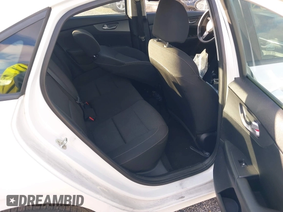 2019 Kia Forte LXS with VIN 3KPF24AD6KE078919, listed as a IAAI auction lot 41012080 with 71,998 mi miles. Bid and sale history available at carsss.com. Image 8.