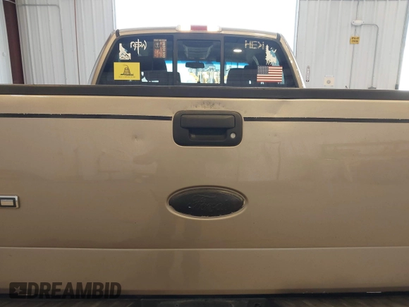 2006 Ford F-150 XLT z VIN 1FTPW14V26KD91366, wystawiony jako IAAI lot #42837337 z przebiegiem 195 334 mil mil oraz . Historia ofert i sprzedaży dostępna na DreamBid. Obrazek 6.