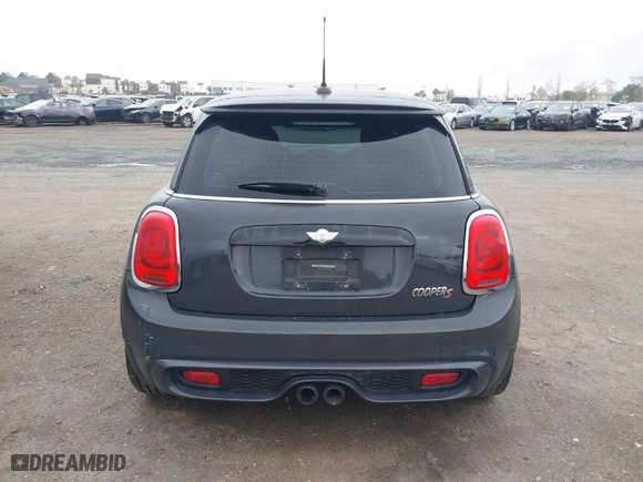 2014 MINI Cooper Hardtop S with VIN WMWXM7C51ET926588, listed as a IAAI auction lot 41808120 with NaN miles. Bid and sale history available at carsss.com. Image 16.