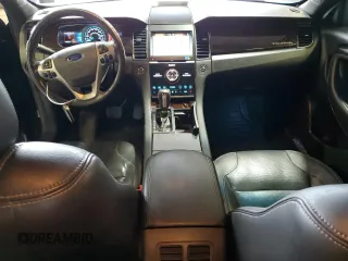 2017 Ford Taurus Limited z VIN 1FAHP2F81HG104822, wystawiony jako Copart lot #55654745 z przebiegiem 219 998 mil mil oraz Czysty tytuł • Clean title. Historia ofert i sprzedaży dostępna na DreamBid. Obrazek 8.