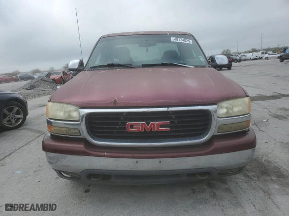 1999 GMC Sierra 1500 SLE with VIN 2GTEC19V1X1545804, listed as a Copart auction lot 49174825 with 220,704 mi miles and Clean Title. Bid and sale history available at carsss.com. Image 5.