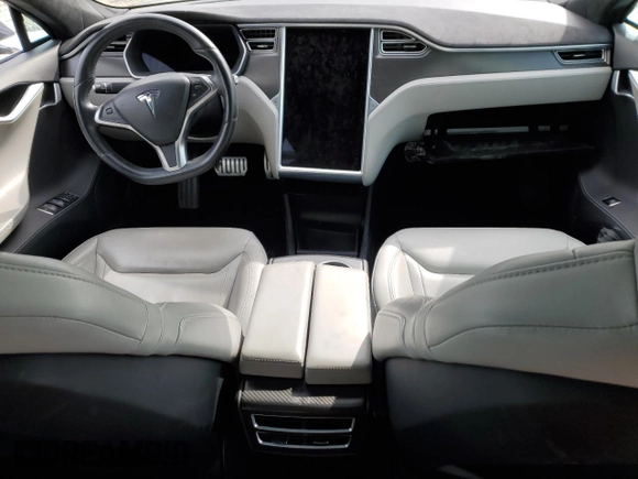 2015 Tesla Model S 85D with VIN 5YJSA1H4XFF096717, listed as a Copart auction lot 84732464 with Not Provided miles and Salvage Title. Bid and sale history available at carsss.com. Image 8.