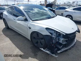 2023 Tesla Model 3 z VIN 5YJ3E1EA6PF488405, wystawiony jako IAAI lot #41570896 z przebiegiem 26 631 mil mil oraz . Historia ofert i sprzedaży dostępna na DreamBid. Obrazek 1.