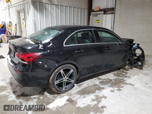 2019 Mercedes-Benz A 220 z VIN WDD3G4EB7KW021198, wystawiony jako Copart lot #51763305 z przebiegiem Nie podano mil oraz Szkoda całkowita • Salvage title. Historia ofert i sprzedaży dostępna na DreamBid. Obrazek 3.