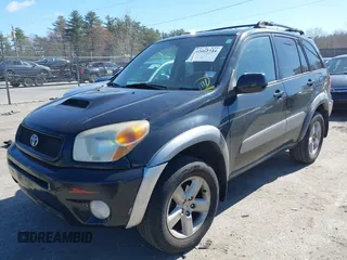 2005 Toyota RAV4 with VIN JTEHD20V156043793, listed as a IAAI auction lot 42061744 with 209,486 mi miles. Bid and sale history available at carsss.com. Image 2.