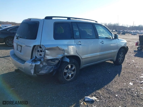 2005 Toyota Highlander with VIN JTEDP21A650062604, listed as a IAAI auction lot 40996702 with 193,651 mi miles. Bid and sale history available at carsss.com. Image 4.