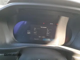 2024 Volvo XC40 Plus Bright Theme с VIN YV4L12UE8R2232520, выставлен на аукционе Copart как лот 42527955 с пробегом 12 975 миль миль и Списание • Salvage title. История ставок и продаж доступна на DreamBid. Изображение 9.