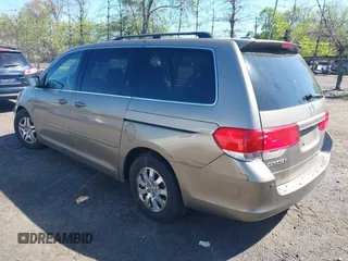 2008 Honda Odyssey EX-L with VIN 5FNRL38768B405469, listed as a IAAI auction lot 42142011 with 132,362 mi miles. Bid and sale history available at carsss.com. Image 3.