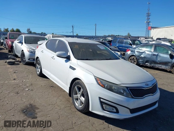 2015 Kia Optima LX with VIN 5XXGM4A72FG397031, listed as a IAAI auction lot 40628126 with 170,106 mi miles. Bid and sale history available at carsss.com. Image 1.