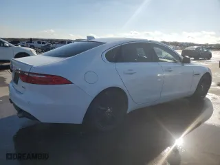 2016 Jaguar XF 35t Prestige with VIN SAJBE4BV8GCY02512, listed as a Copart auction lot 84510554 with 135,293 mi miles and Salvage Title. Bid and sale history available at carsss.com. Image 3.