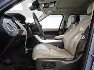 2019 Land Rover Range Rover Sport HSE z VIN SALWR2RV7KA840860, wystawiony jako Copart lot #53885875 z przebiegiem 73 743 mil mil oraz Czysty tytuł • Clean title. Historia ofert i sprzedaży dostępna na DreamBid. Obrazek 7.