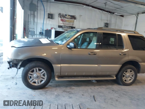 2005 Mercury Mountaineer z VIN 4M2ZU86E85ZJ14273, wystawiony jako IAAI lot #41296699 z przebiegiem 109 719 mil mil oraz . Historia ofert i sprzedaży dostępna na DreamBid. Obrazek 14.