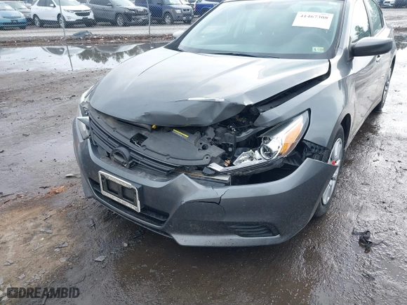 2018 Nissan Altima 2.5 SL with VIN 1N4AL3AP4JC108619, listed as a IAAI auction lot 41467308 with 117,689 mi miles. Bid and sale history available at carsss.com. Image 6.