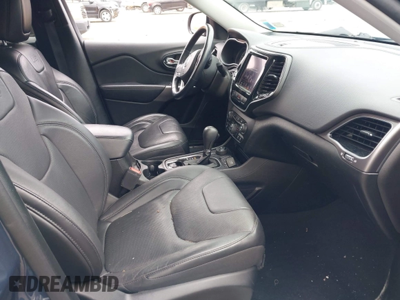 2021 Jeep Cherokee Limited with VIN 1C4PJMDX7MD185723, listed as a IAAI auction lot 42006135 with 41,614 mi miles and . Bid and sale history available at DreamBid. Image 5.