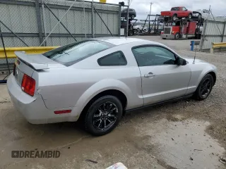 2007 Ford Mustang Deluxe with VIN 1ZVHT80N475367580, listed as a Copart auction lot 49649805 with 114,869 mi miles and Salvage Title. Bid and sale history available at carsss.com. Image 3.