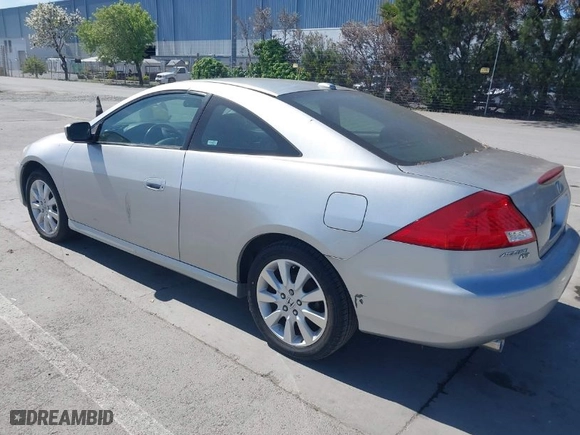 2007 Honda Accord Cpe EX-L with VIN 1HGCM82627A004042, listed as a IAAI auction lot 42027007 with 188,358 mi miles. Bid and sale history available at carsss.com. Image 3.