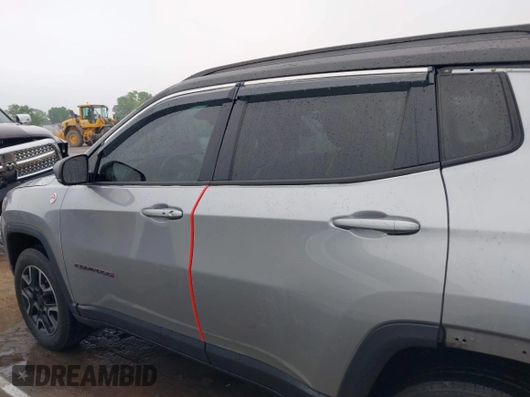 2019 Jeep Compass Trailhawk z VIN 3C4NJDDB9KT721767, wystawiony jako IAAI lot #42115252 z przebiegiem 78 607 mil mil oraz . Historia ofert i sprzedaży dostępna na DreamBid. Obrazek 15.